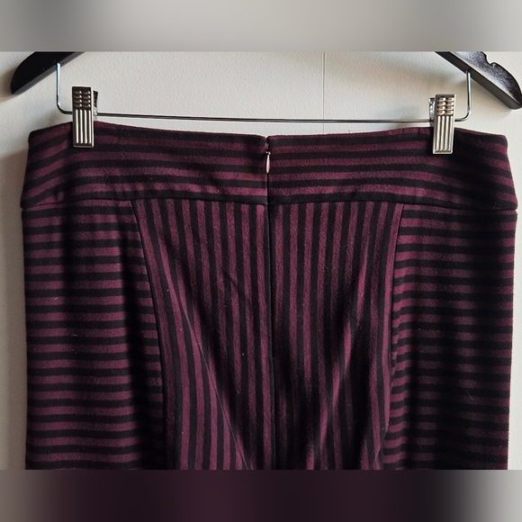 Loft Striped Pencil Skirt in Women's 8 - Picture 10 of 15